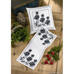 Permin, kit chemin de table Roses (PE63-8357)