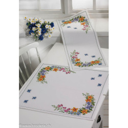 Permin, kit nappe fleurs au printemps (PE27-2349)